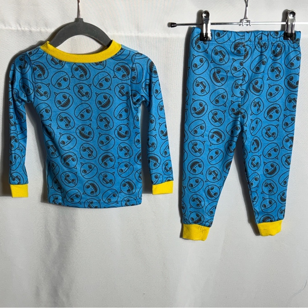 Pinkfong Baby Shark Blue 2-Piece Pajama Set Toddler Kids 2T Long Sleeve - Picture 2 of 5